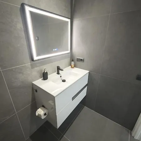 Casa M2 And Marbella Getaway-sleeps 10 *