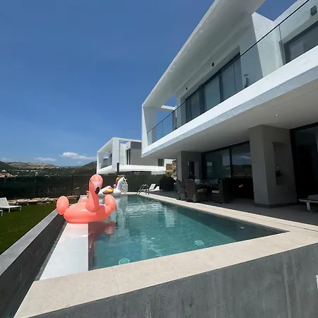 Casa M2 And Marbella Getaway-sleeps 10 Villa