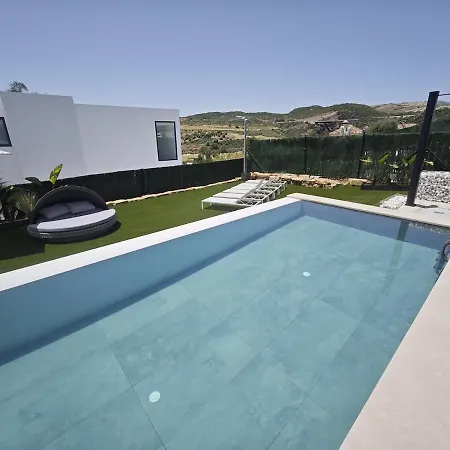 Villa Casa M2 And Marbella Getaway-sleeps 10
