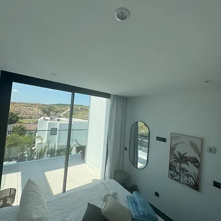 Villa Casa M2 And Marbella Getaway-sleeps 10