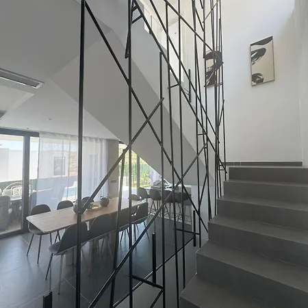 Villa Casa M2 And Marbella Getaway-sleeps 10 Estepona