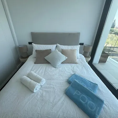Casa M2 And Marbella Getaway-sleeps 10 Villa *