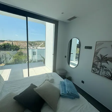 Villa Casa M2 And Marbella Getaway-sleeps 10 Estepona