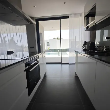 Casa M2 And Marbella Getaway-sleeps 10
