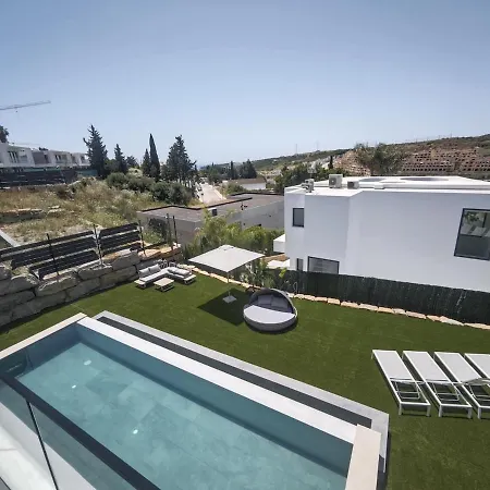 Casa M2 And Marbella Getaway-sleeps 10 Villa Estepona